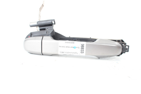 Ручка двері зовнішня права задня Toyota Auris 2012-2020 6920302210 (98833)