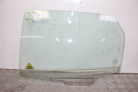 Скло двері заднє ліве хетчбек Toyota Auris 2012-2020 6810402340 (98842)