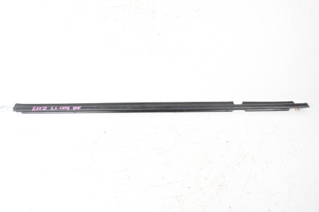 Молдинг скла двері задній лівий дефект Long Toyota RAV-4 III 2005-2012 7574042020 (99117)