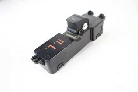 Кнопка стеклоподъемника одиночная передняя правая Hyundai Tucson (TL) 2015–2020 93575D31214X (99211)