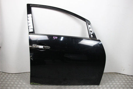 Дверь передняя правая дефект Mitsubishi Grandis 2004-2010 5700A036 (99820)