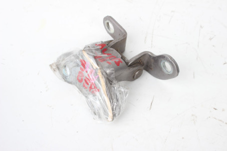 Петля двері задньої лівої верх Toyota Auris 2012-2020 687600H010 (99919)