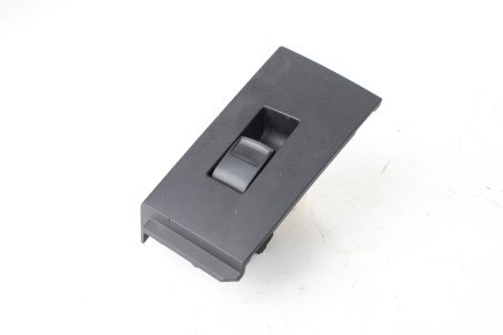 Кнопка склопідіймача одиночна Toyota Auris 2012-2020 848100D030 (99928)