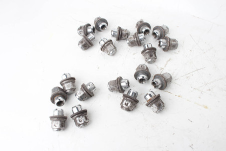 Гайки колеса комплект 20шт. Toyota Auris 2012-2020 9094201007 (99947)