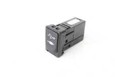 Блок AUX-USB Toyota Auris 2012-2020 861900D030 (99989)